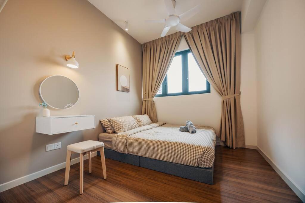 Apartment New! Cozy Muji 3br Near Sunway Velocity Near Aeon Maluri Mrt *