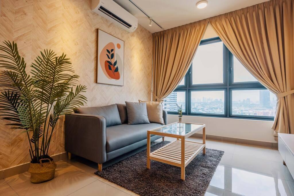 Pangsapuri New! Cozy Muji 3br Near Sunway Velocity Near Aeon Maluri Mrt *